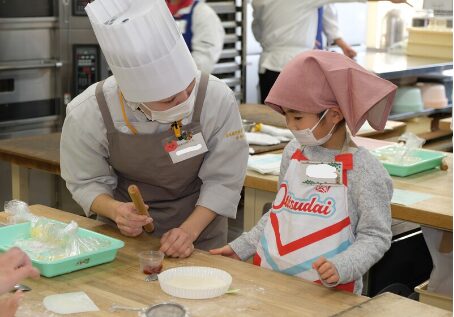 【卒業作品展】肉まん作り体験・ピザ作り体験参加者募集