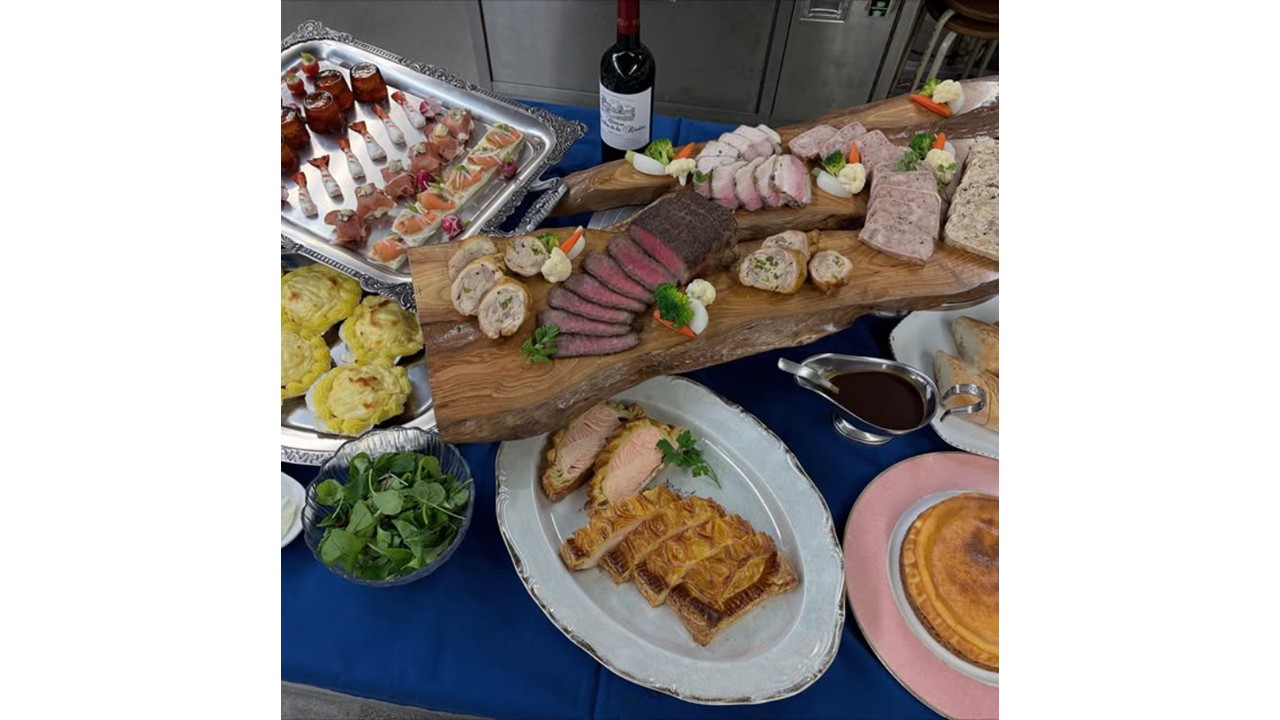 令和7年度作品デモンストレーション 西洋料理　校長先生