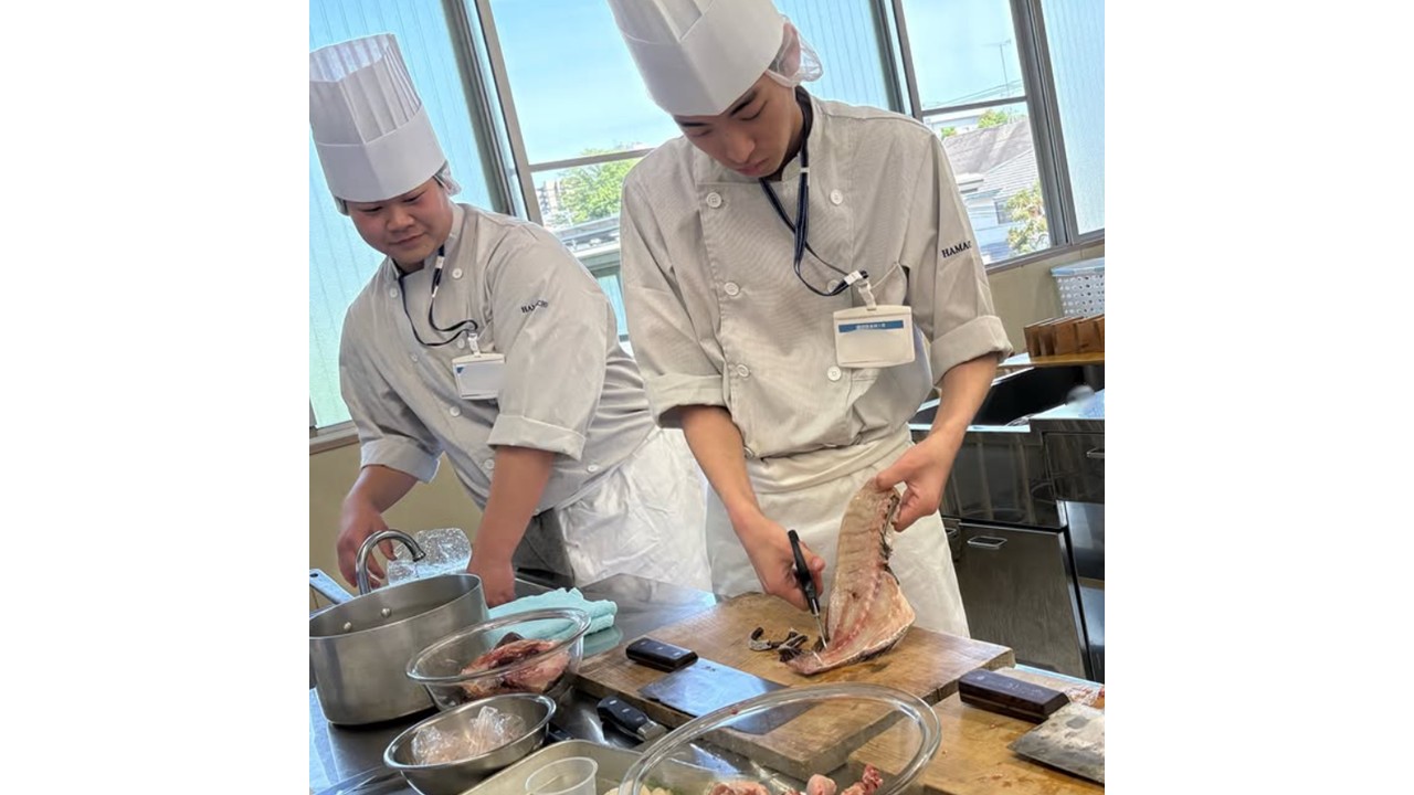西洋料理の出汁を学ぶ